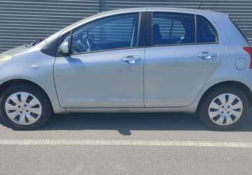 Toyota Yaris 143.900 km 2.800 &euro; Gross-Zimmern 64846
