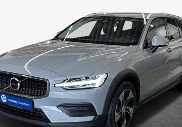 Volvo V60 Cross Country 10.437 km 55.900 &euro; Offenbach 63069
