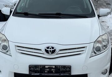 Toyota Auris 124.949 km 8.599 &euro; Dietzenbach 63128