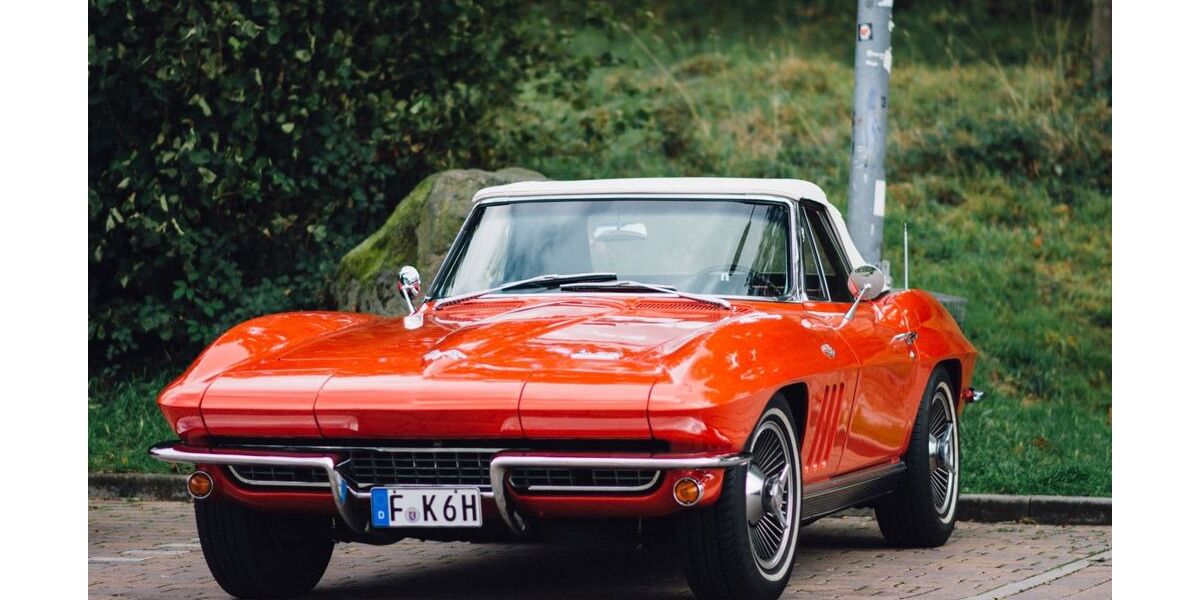 Corvette C2 129.704 km 87.500 &euro; Frankfurt 60389