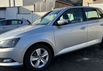Skoda Fabia 122.964 km 7.500 &euro; Hofheim am Taunus 65719