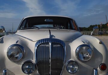 Jaguar Daimler 77.000 km 16.450 &euro; Frankfurt 60385