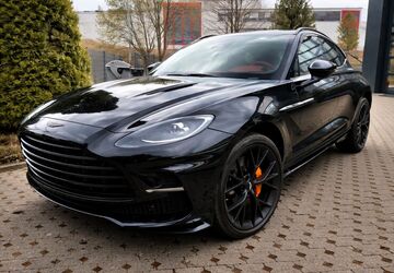 Aston Martin DBX 5.000 km 225.000 &euro; Kelsterbach 65451