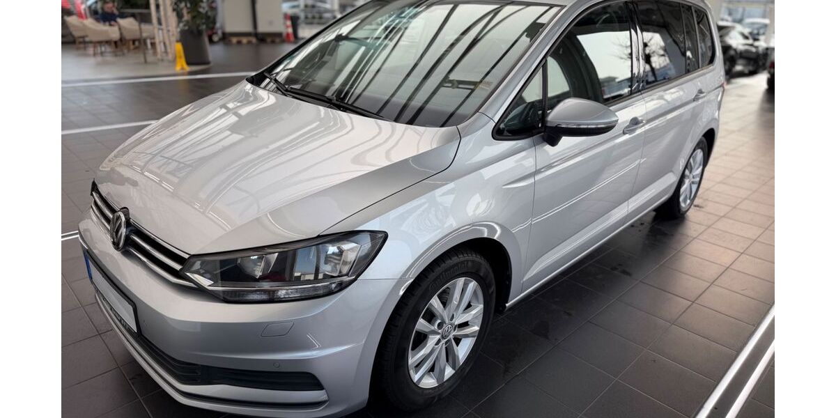 VW Touran 73.000 km 19.900 &euro; Frankfurt 60438
