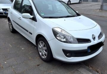 Renault Clio 246.000 km 3.200 &euro; Offenbach 63065