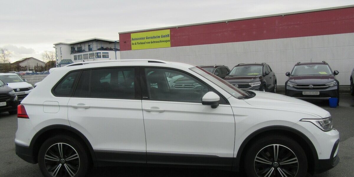 VW Tiguan Active 1.5, NAVI, LED 88.000 km 24.890 &euro; Gernsheim 64579