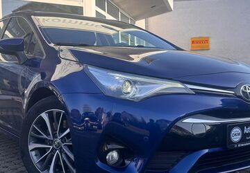 Toyota Avensis 173.728 km 10.699 &euro; Bickenbach 64404