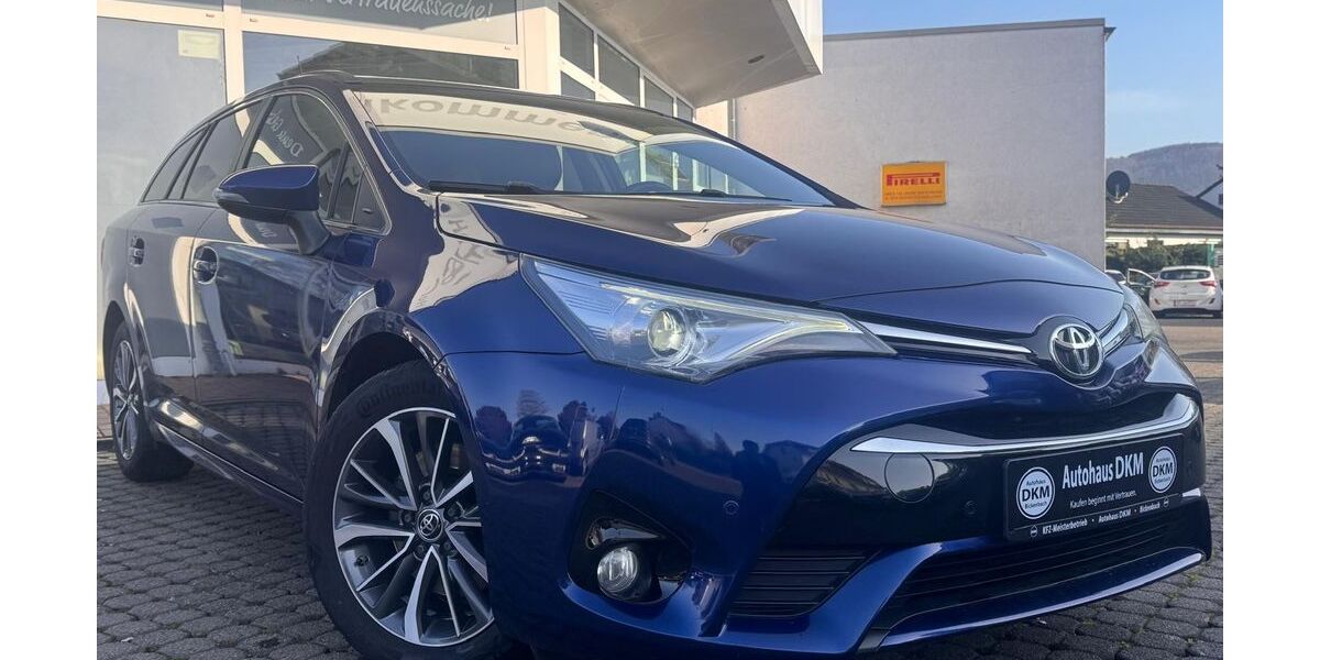 Toyota Avensis 173.728 km 10.899 &euro; Bickenbach 64404