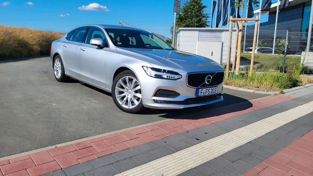 Volvo S90 103.000 km 23.200 &euro; Frankfurt am Main 60439
