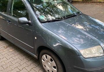 Skoda Fabia 250.900 km 800 &euro; Frankfurt 60529