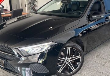 Mercedes-Benz A 250 11.062 km 32.850 &euro; Frankfurt/Main 60386