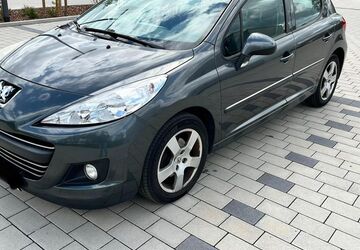 Peugeot 207 195.000 km 2.200 &euro; Fürth 64658