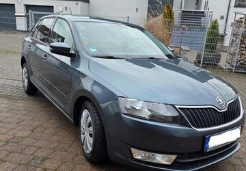 Skoda Rapid 98.000 km 10.200 &euro; Dieburg 64807