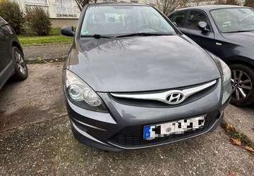Hyundai i30 300.000 km 2.000 &euro; Frankfurt 60529