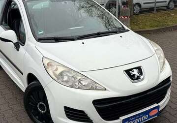 Peugeot 207 124.415 km 2.249 &euro; Offenbach 63071