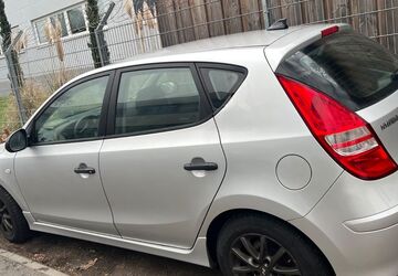 Hyundai i30 144.000 km 3.200 &euro; Frankfurt am main 65933