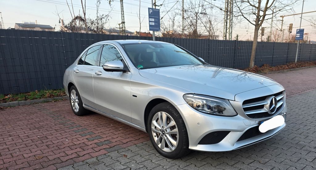 Mercedes-Benz C 300 79.618 km 25.700 &euro; Frankfurt am Main 60598