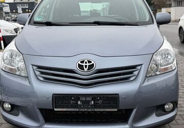 Toyota Verso 106.720 km 10.199 &euro; Dietzenbach 63128
