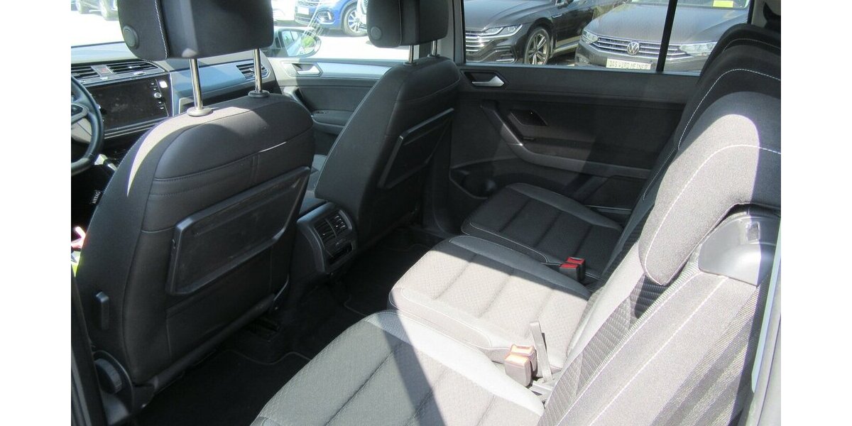 VW Touran Active Start-Stopp 2.0 TDI Autom. 93.000 km 26.990 &euro; Gernsheim 64579