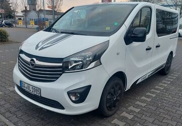 Opel Vivaro 193.500 km 15.950 &euro; Weiterstadt 64331