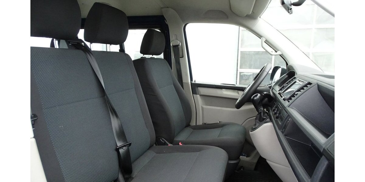 VW T6 Caravelle 2,0l TDI lang DSG, Navi, Klima, AHK, 209.500 km 15.990 &euro; Rodgau 63110