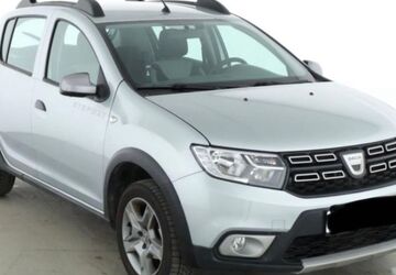 Dacia Sandero 125.000 km 8.500 &euro; Frankfurt 65936