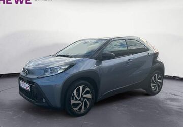 Toyota Aygo (X) 2.200 km 17.995 &euro; Dieburg 64807