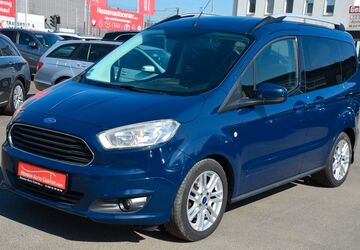 Ford Tourneo Courier 134.000 km 8.900 &euro; Frankfurt am Main 60388