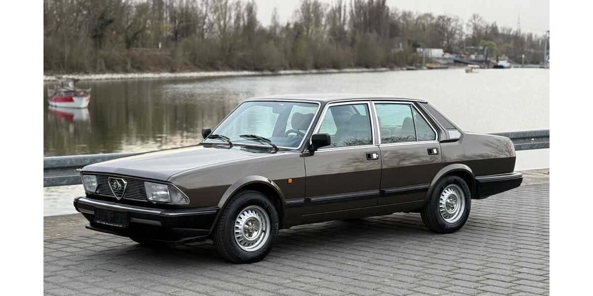 Alfa Romeo Andere 37.000 km 14.999 &euro; Rüsselsheim 65428