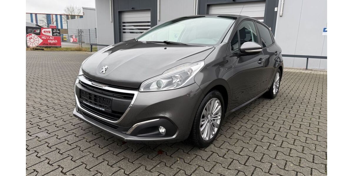 Peugeot 208 99.312 km 5.499 &euro; Offenbach am Main 63067