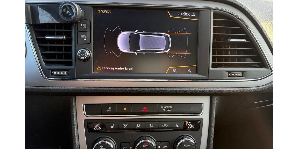 Seat Leon ST 1.4 Xcellence DSG/Panorama/LED 84.899 km 15.499 &euro; Frankfurt 60386