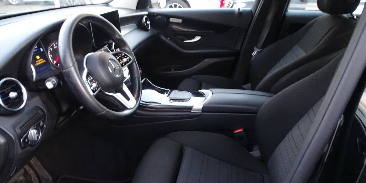 Mercedes-Benz GLC 400 d 4M Rückfahrkamera, LED-Scheinwerfer, Nav 160.000 km 29.990 &euro; Rodgau 63110