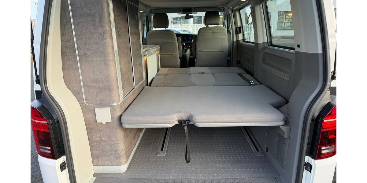 VW T6.1 California 2.0 TDI DSG Ocean/Küche/1Hd LED 82.000 km 49.999 &euro; Frankfurt 60386