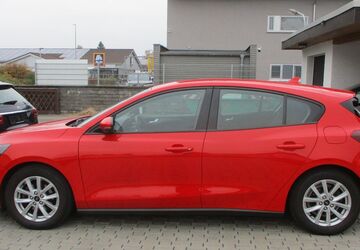 Ford Focus 58.338 km 16.499 &euro; Babenhausen 64832