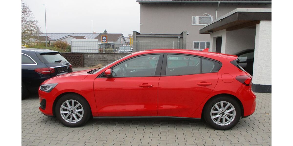 Ford Focus 58.338 km 16.499 &euro; Babenhausen 64832