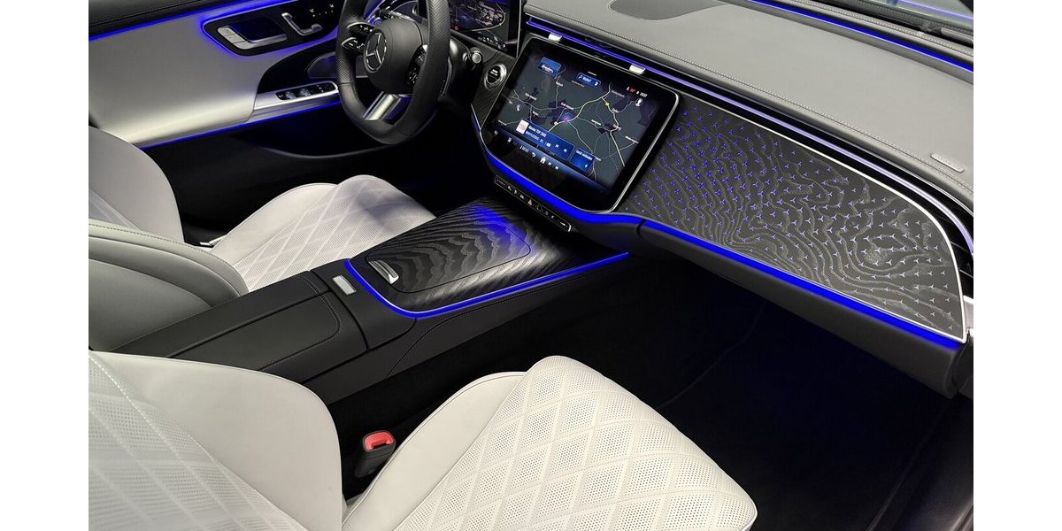 Mercedes-Benz E 300 T de AMG DISTR-AIRMATIC-4D SURROUND-DC-AHK 14.998 km 58.798 &euro; Groß-Umstadt 64823