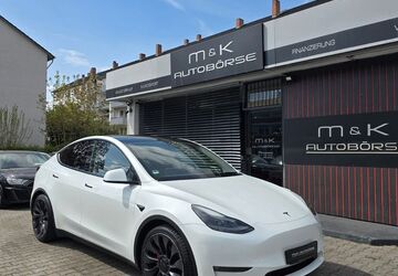Tesla Model Y 50.000 km 38.900 &euro; OFFENBACH AM MAIN 63075