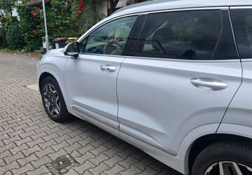 Hyundai SANTA FE 111.000 km 24.700 &euro; Frankfurt am Main 60598