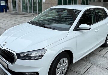 Skoda Fabia 14.051 km 15.500 &euro; Frankfurt 60486