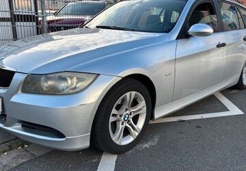 BMW 320 213.000 km 2.690 &euro; Dreieich 63303