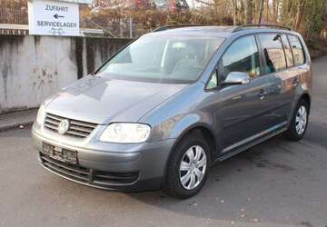 VW Touran 211.000 km 2.900 &euro; Hofheim 65719