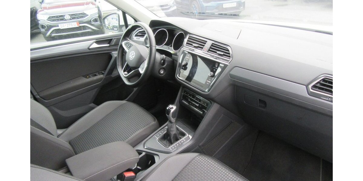 VW Tiguan Active 1.5, NAVI, LED 88.000 km 24.890 &euro; Gernsheim 64579