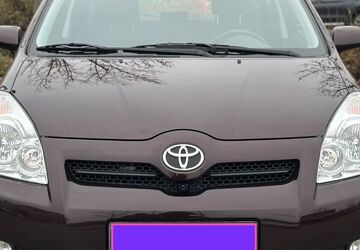 Toyota Corolla Verso 83.247 km 7.499 &euro; Langen 63225