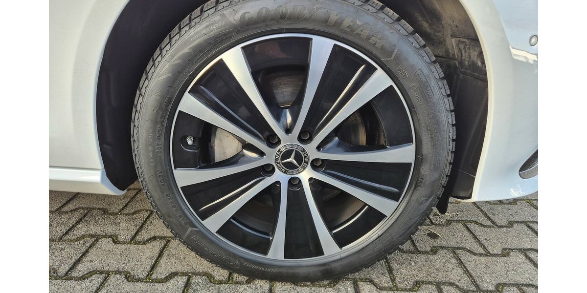 Mercedes-Benz E 300 e T Avantgarde AHK, LED, Rückfahrkamera, App 55.700 km 28.690 &euro; Rodgau 63110