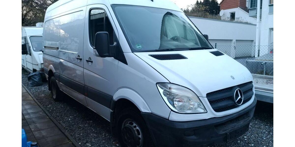 Mercedes-Benz Sprinter 79.978 km 12.950 &euro; Frankfurt am Main 65929
