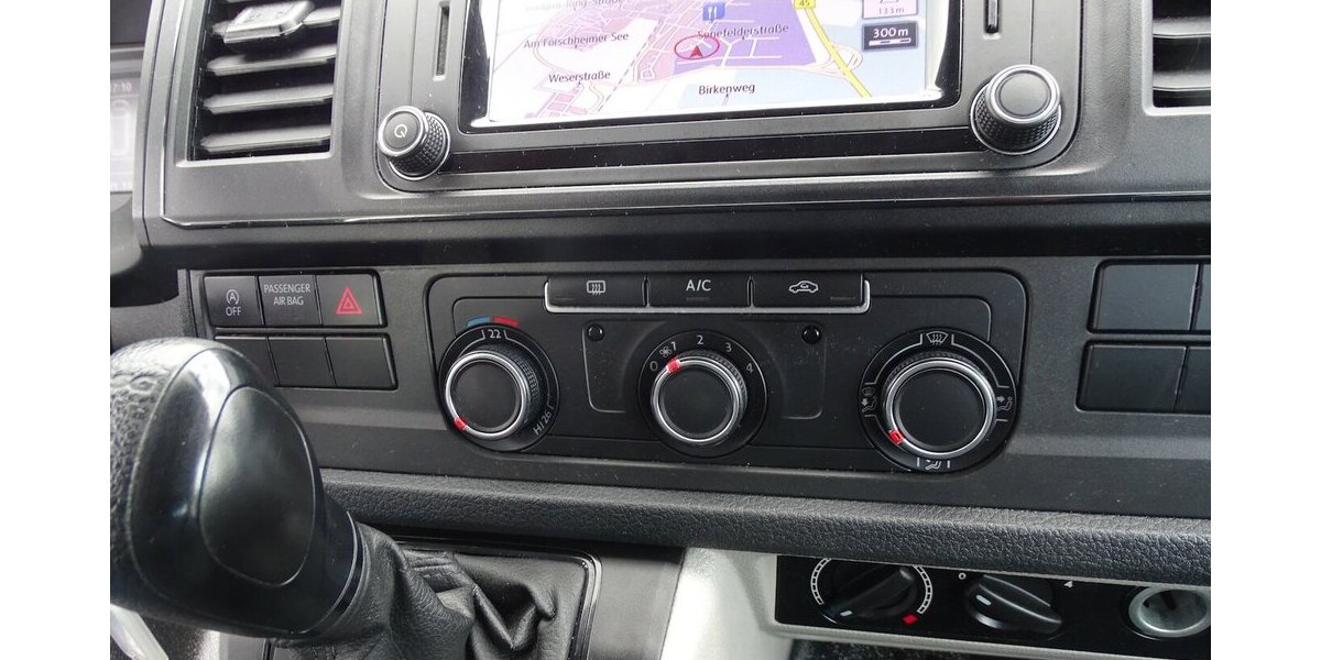 VW T6 Caravelle 2,0l TDI lang DSG, Navi, Klima, AHK, 209.500 km 15.990 &euro; Rodgau 63110