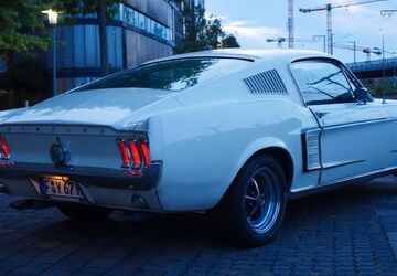 Ford Mustang 55.000 km 60.000 &euro; Frankfurt am Main 60486