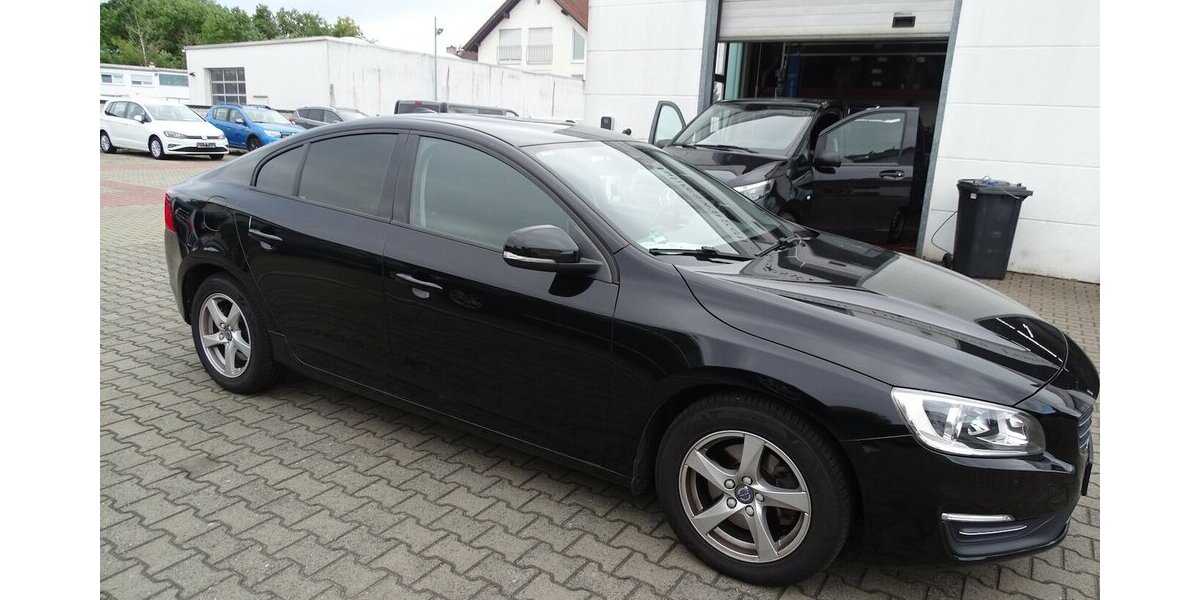 Volvo S60 Kinetic Klima, Navigation 196.500 km 8.290 &euro; Rodgau 63110