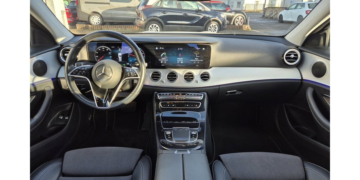 Mercedes-Benz E 300 e T Avantgarde AHK, LED, Rückfahrkamera, App 55.700 km 28.690 &euro; Rodgau 63110