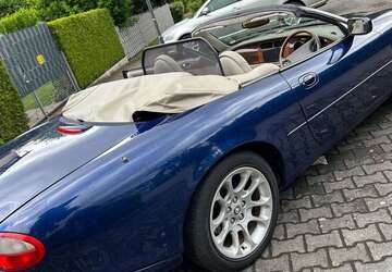 Jaguar XK8 142.000 km 9.800 &euro; Offenbach 63069